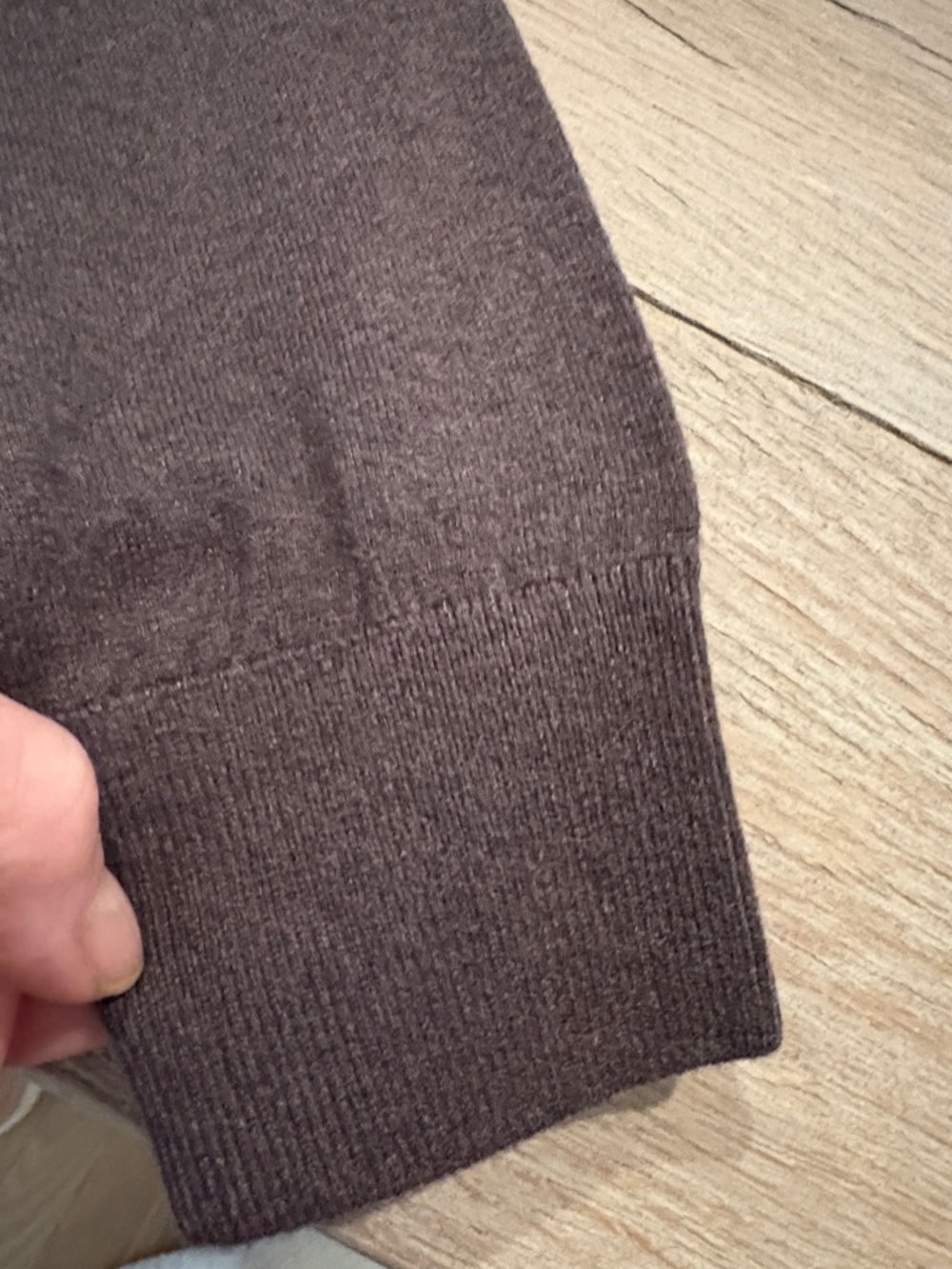 Quince womens  65% organic cotton V-Neck Sweater in Chocolate Brown - Picture 2 of 4